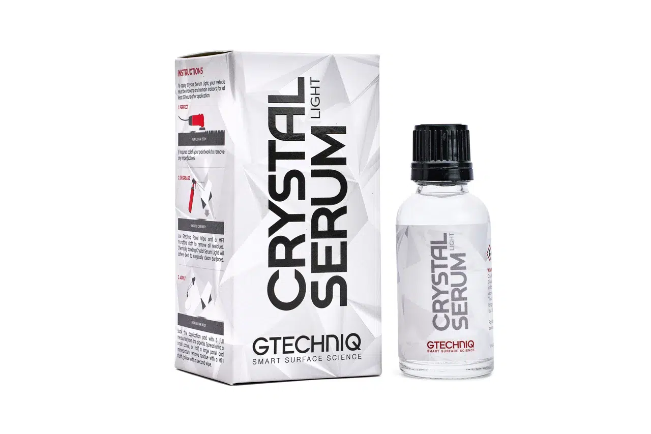 Gtechniq Crystal Serum Light coating bottle with applicator